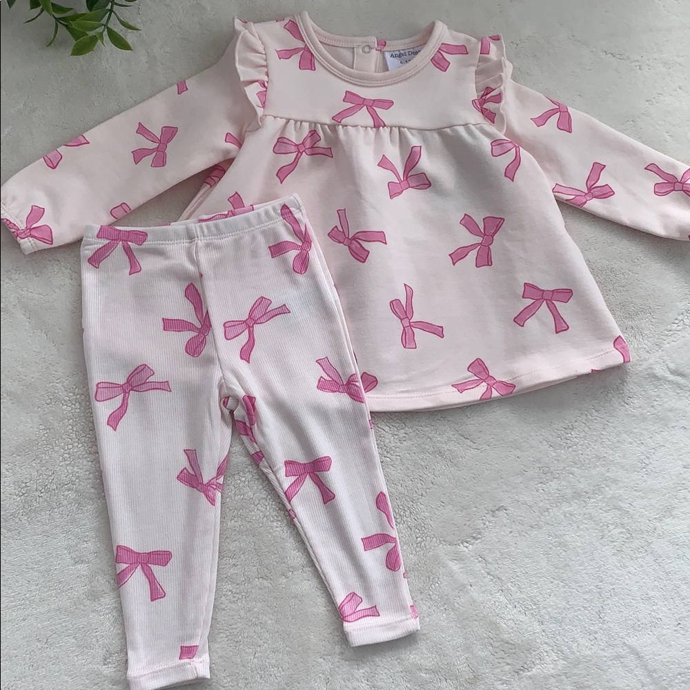 NWT Angel Dear Pretty Bows Ruffle Top and Ribbed Legging Set 6-12M